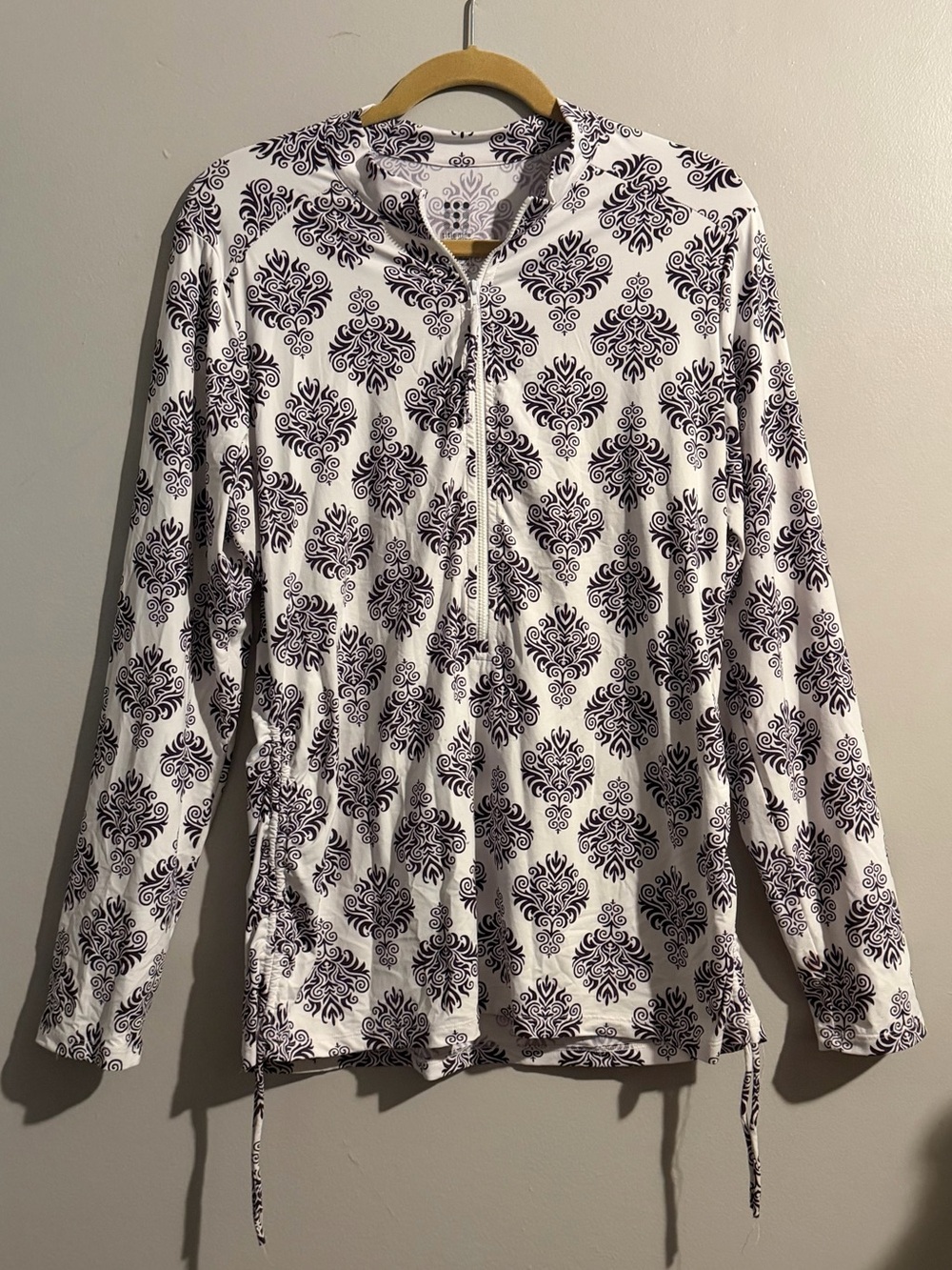 Title Nine Purple/White Damask Print Zip Pullover Ruched Sides Athletic Top
